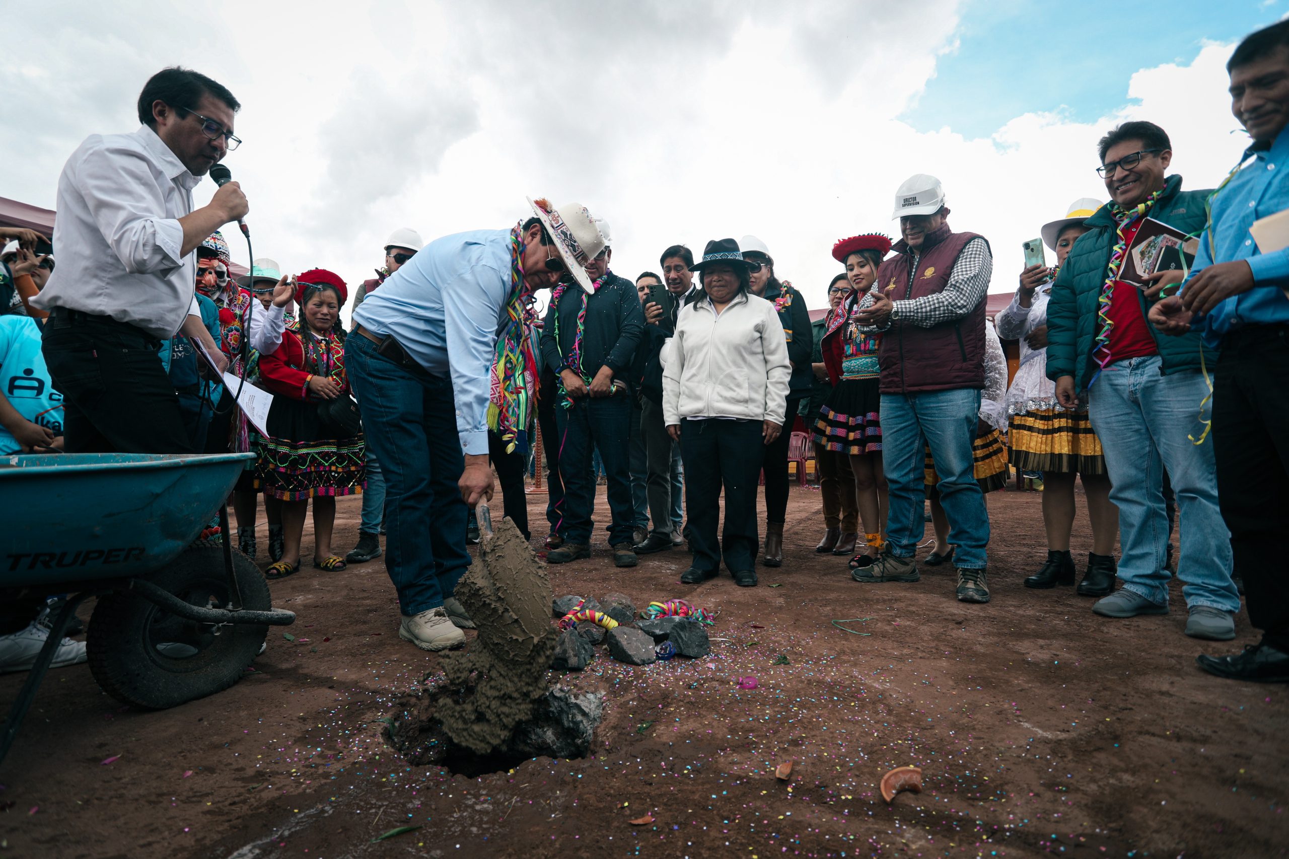 PUEBLO JOVEN VILLA MARÍA CONTARÁ CON MODERNO COMPLEJO DEPORTIVO AL SERVICIO DE LOS NIÑOS, NIÑAS Y JÓVENES DE LA ZONA NOROCCIDENTAL DEL CUSCO