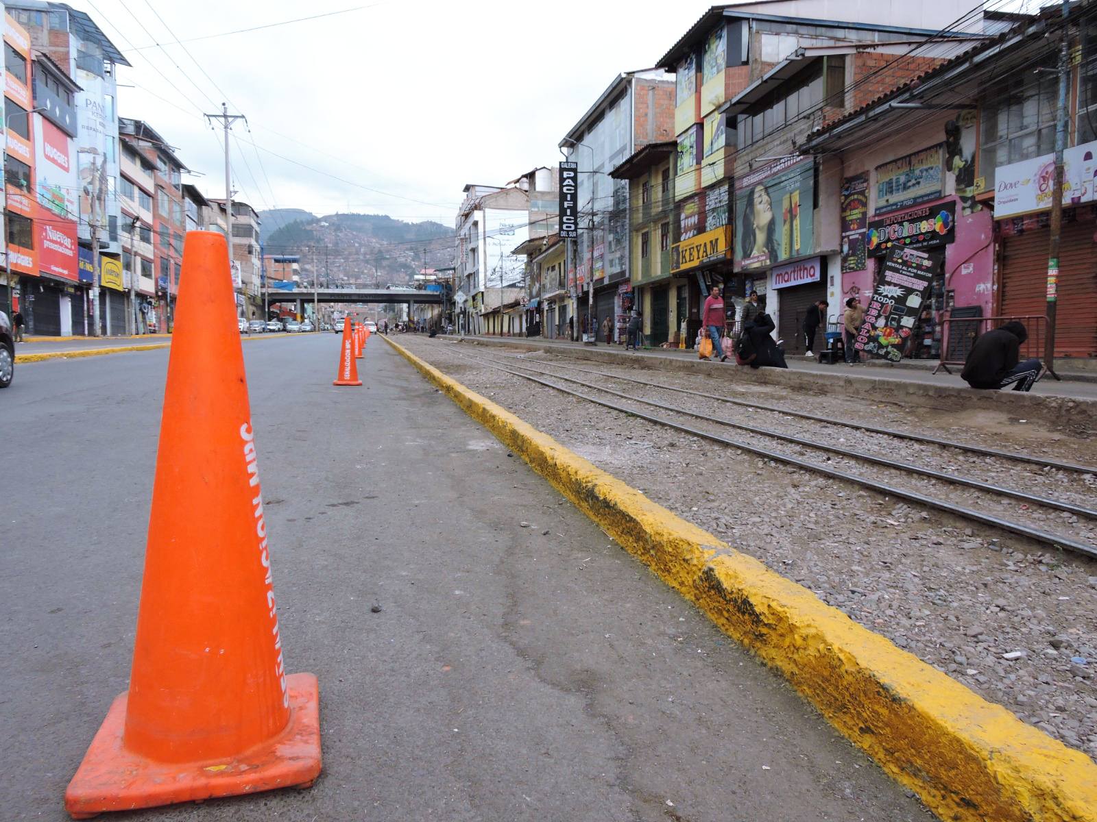 MUNICIPALIDAD DEL CUSCO ERRADICÓ EL COMERCIO AMBULATORIO DE LA AVENIDA EJERCITO