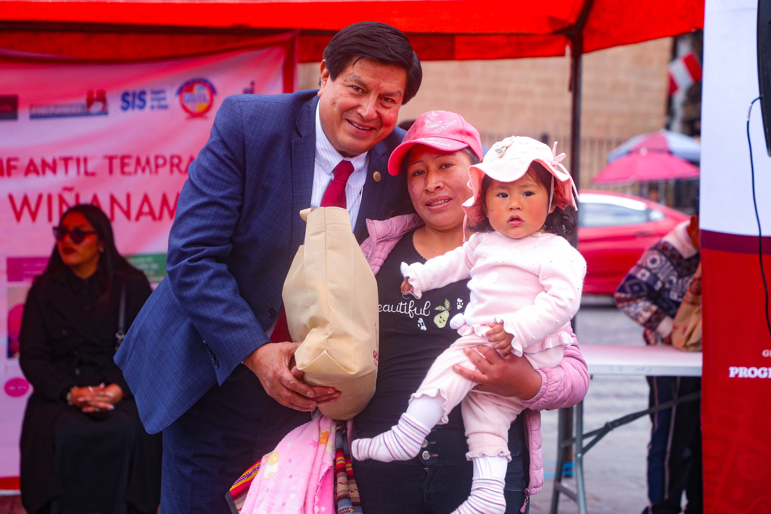 MUNICIPALIDAD DEL CUSCO REALIZÓ IMPORTANTE FERIA DE DESARROLLO INFANTIL TEMPRANO EN LA PLAZOLETA SAN PEDRO