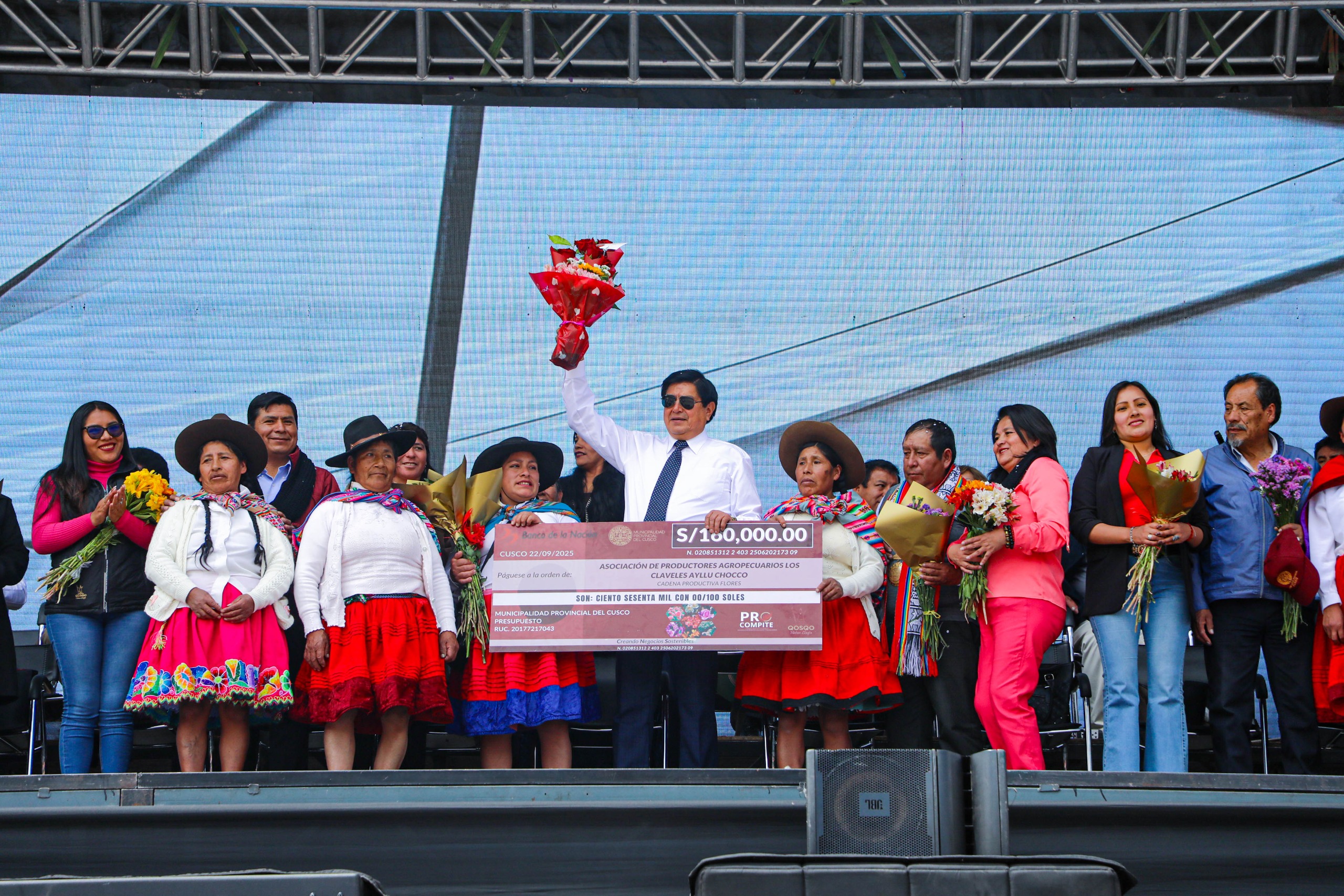 ALCALDE DEL CUSCO LIDERA PROMOCIÓN DE LA MEDIANA Y PEQUEÑA EMPRESA CON MÁS DE 5 MILLONES 700 MIL SOLES PARA EL PROCOMPITE 2025