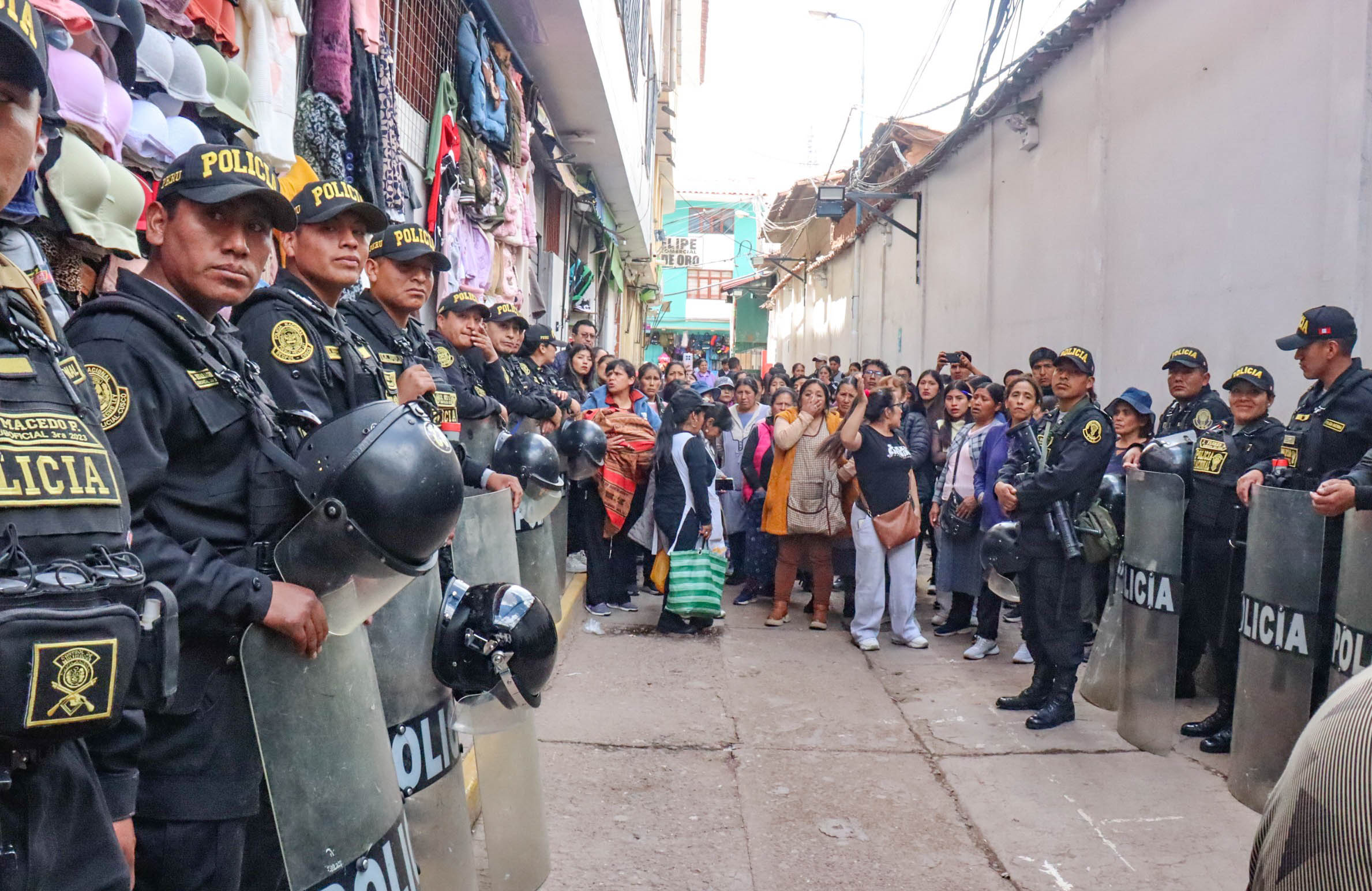 A PUERTAS DE LA NAVIDAD Y AÑO NUEVO, LA MUNICIPALIDAD DEL CUSCO LIDERA ACCIONES DE SEGURIDAD EN CENTROS COMERCIALES DEL CENTRO HISTÓRICO