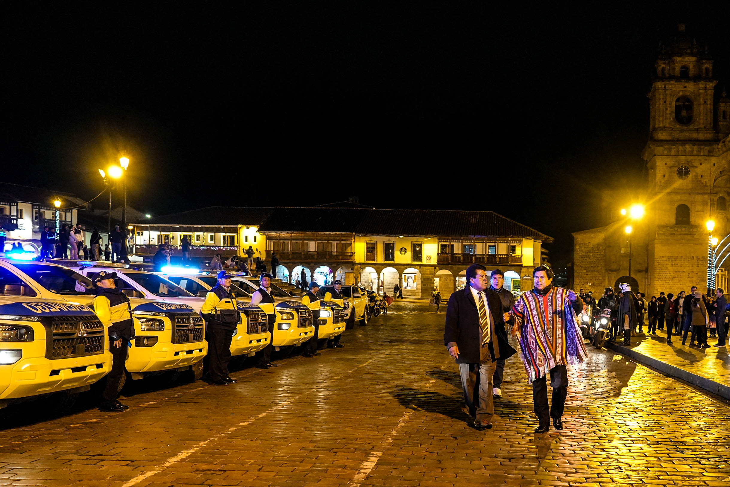 MUNICIPALIDAD DEL CUSCO RENUEVA FLOTA DE CAMIONETAS MODERNAS PARA FORTALECER LA SEGURIDAD EN LA CIUDAD IMPERIAL