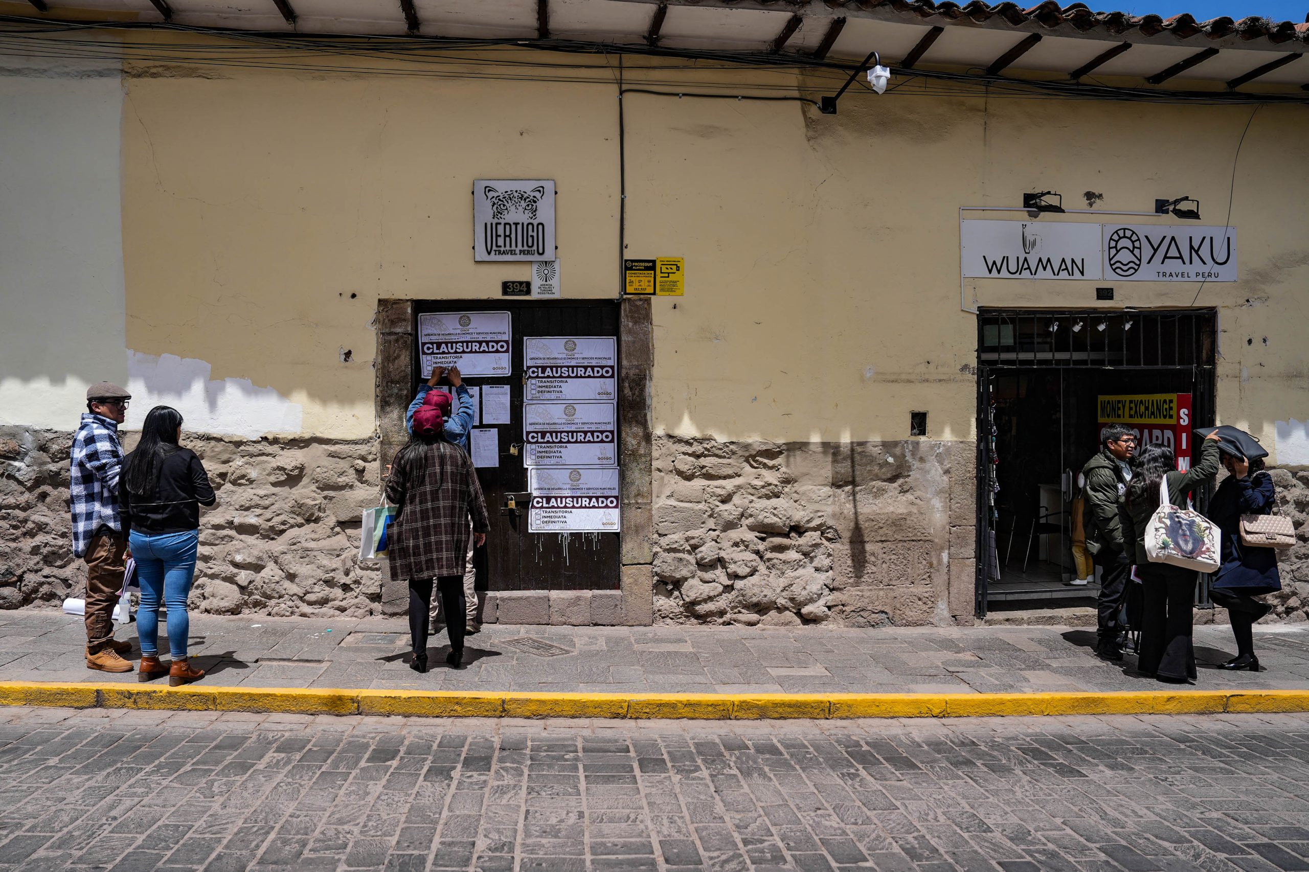 MUNICIPALIDAD DEL CUSCO CLAUSURÓ 2 AGENCIAS TURÍSTICAS Y 2 HOTELES INFORMALES EN EL CENTRO DE LA CIUDAD