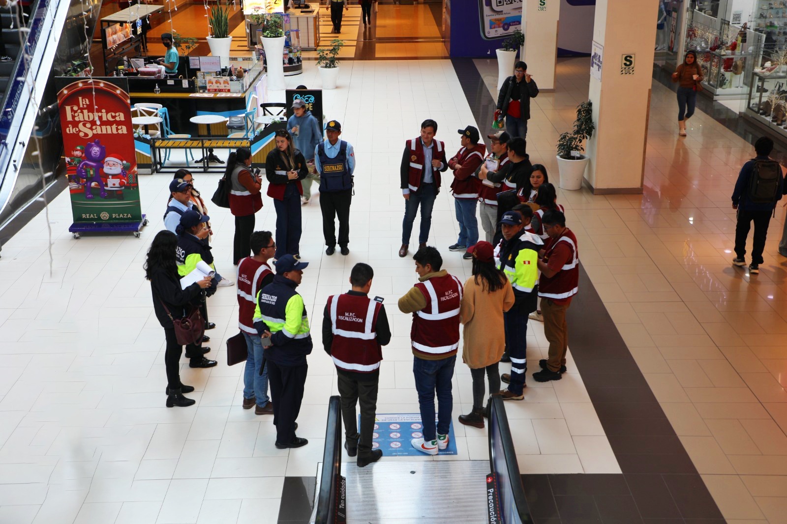 MUNICIPALIDAD PROVINCIAL DEL CUSCO INSPECCIONÓ MEDIDAS DE SALUBRIDAD Y SEGURIDAD EN EL C.C. REAL PLAZA