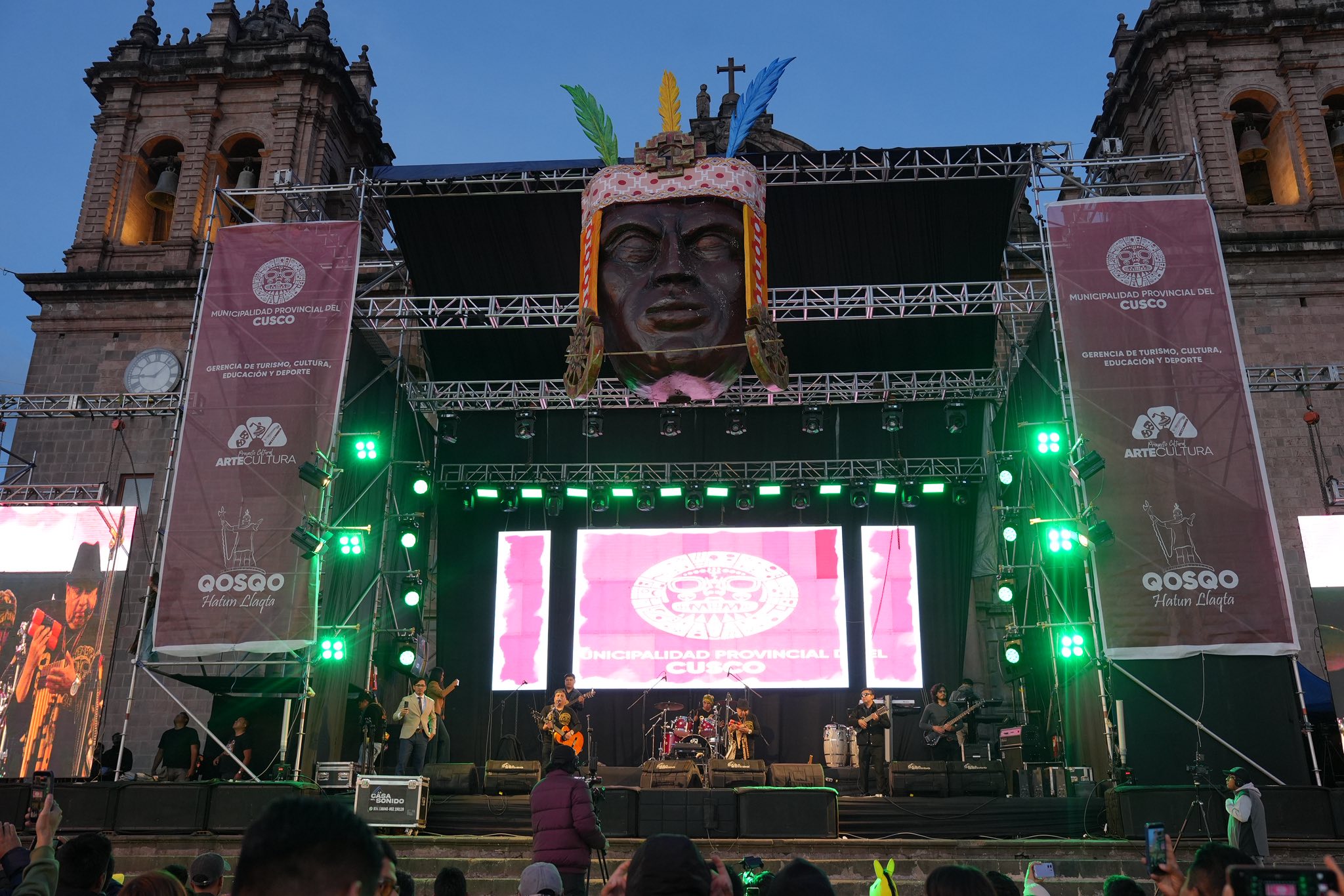 MUNICIPALIDAD DEL CUSCO GARANTIZÓ SEGURIDAD, ORDEN Y LIMPIEZA DURANTE LAS CELEBRACIONES DEL AÑO NUEVO EN LA PLAZA MAYOR Y EL CENTRO HISTÓRICO