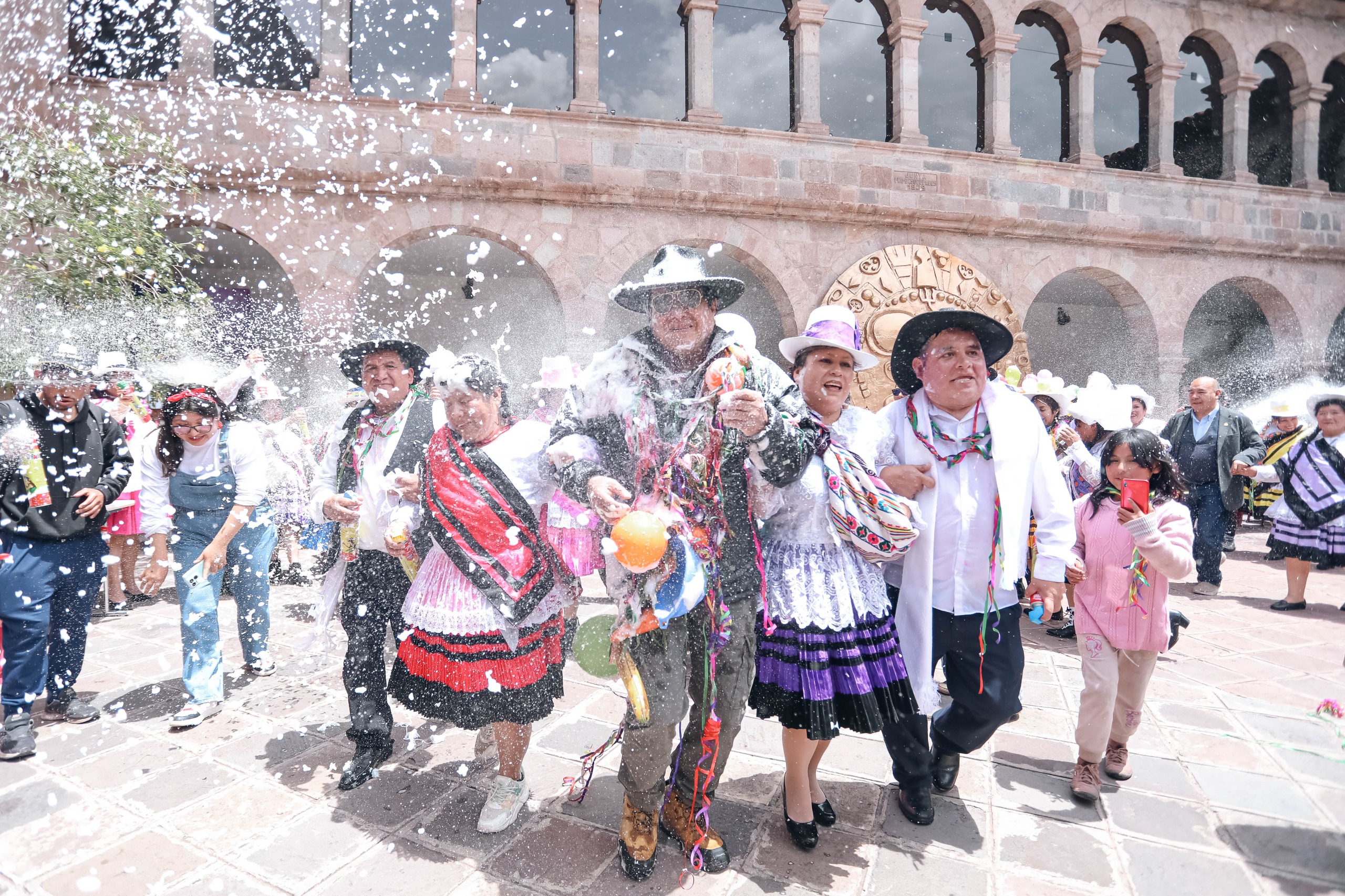 CON EL DÍA DE LOS COMPADRES CUSCO INICIÓ CELEBRACIONES POR LOS CARNAVALES 2026