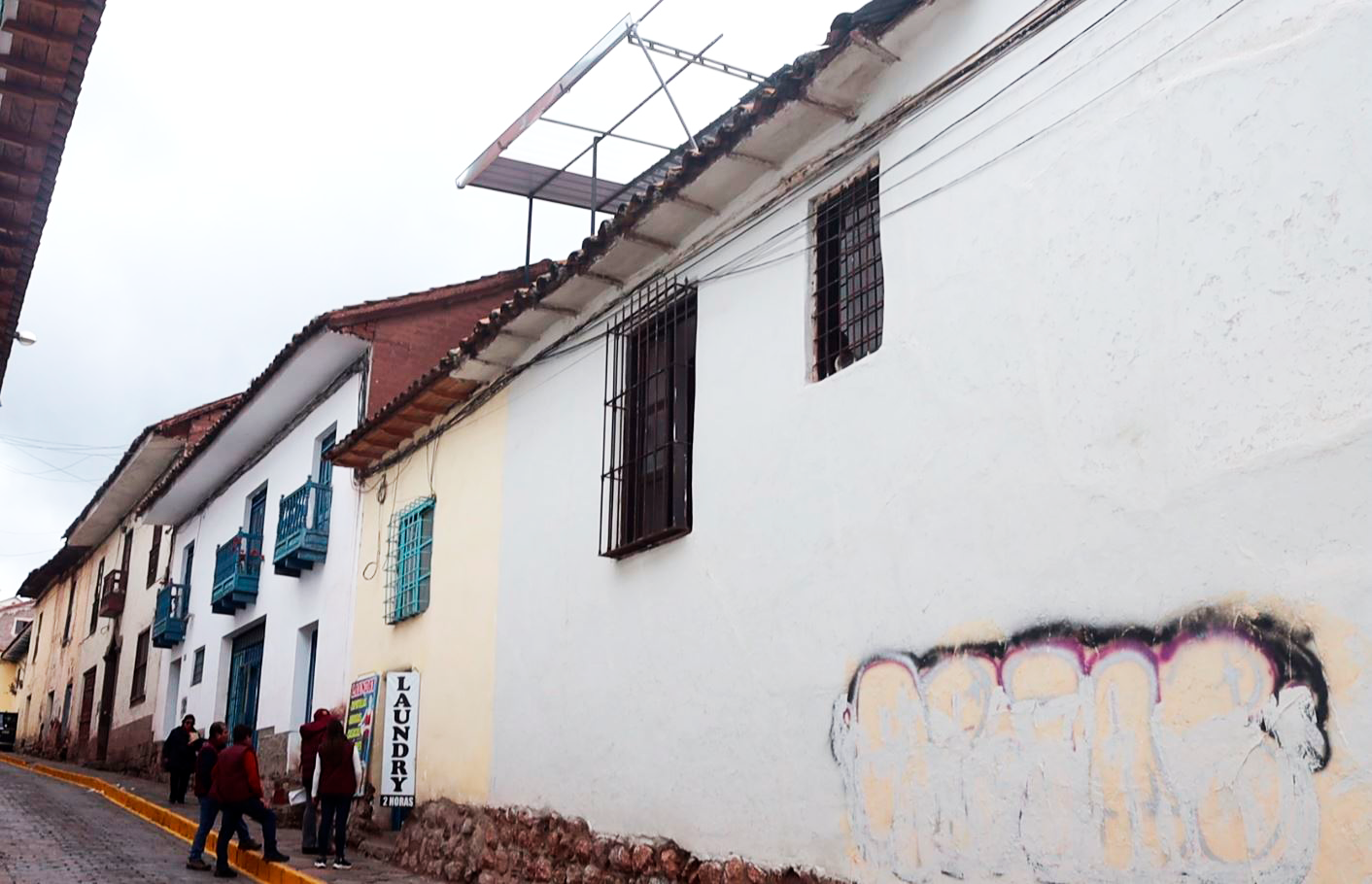 MUNICIPALIDAD DEL CUSCO PARALIZA OBRA CLANDESTINA EN EL SECTOR DE SAN PEDRO
