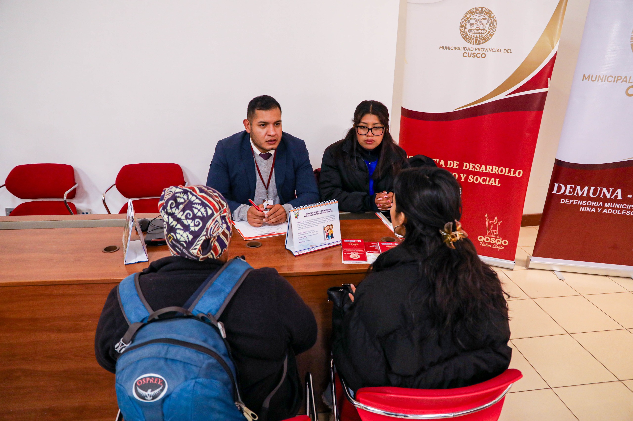 EN LA ANTESALA DEL DÍA DE LA MADRE, LA MUNICIPALIDAD DEL CUSCO Y EL COLEGIO DE ABOGADOS ACERCAN LA JUSTICIA Y EL BIENESTAR A QUIENES MÁS LO NECESITAN