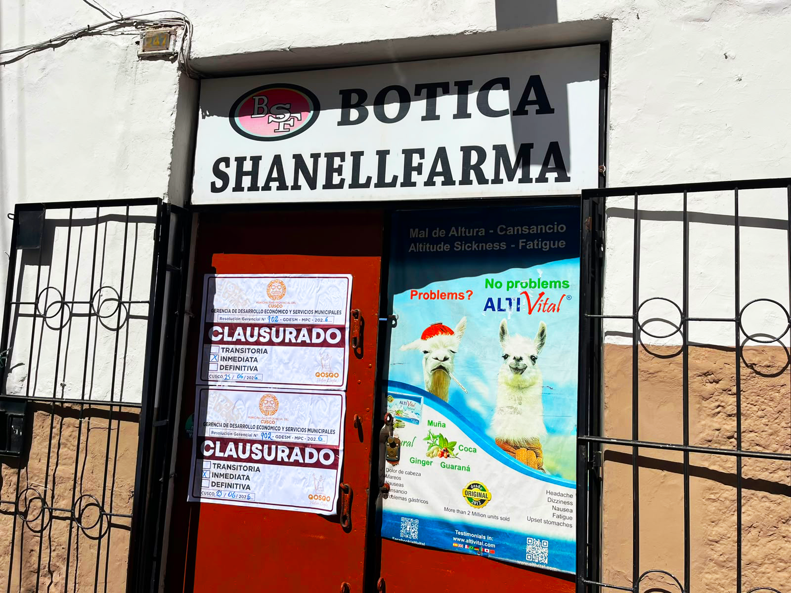 POR INCUMPLIR NORMAS DE SEGURIDAD MUNICIPALIDAD DEL CUSCOCLAUSURÓ CUATRO BOTICAS Y FARMACIAS POR