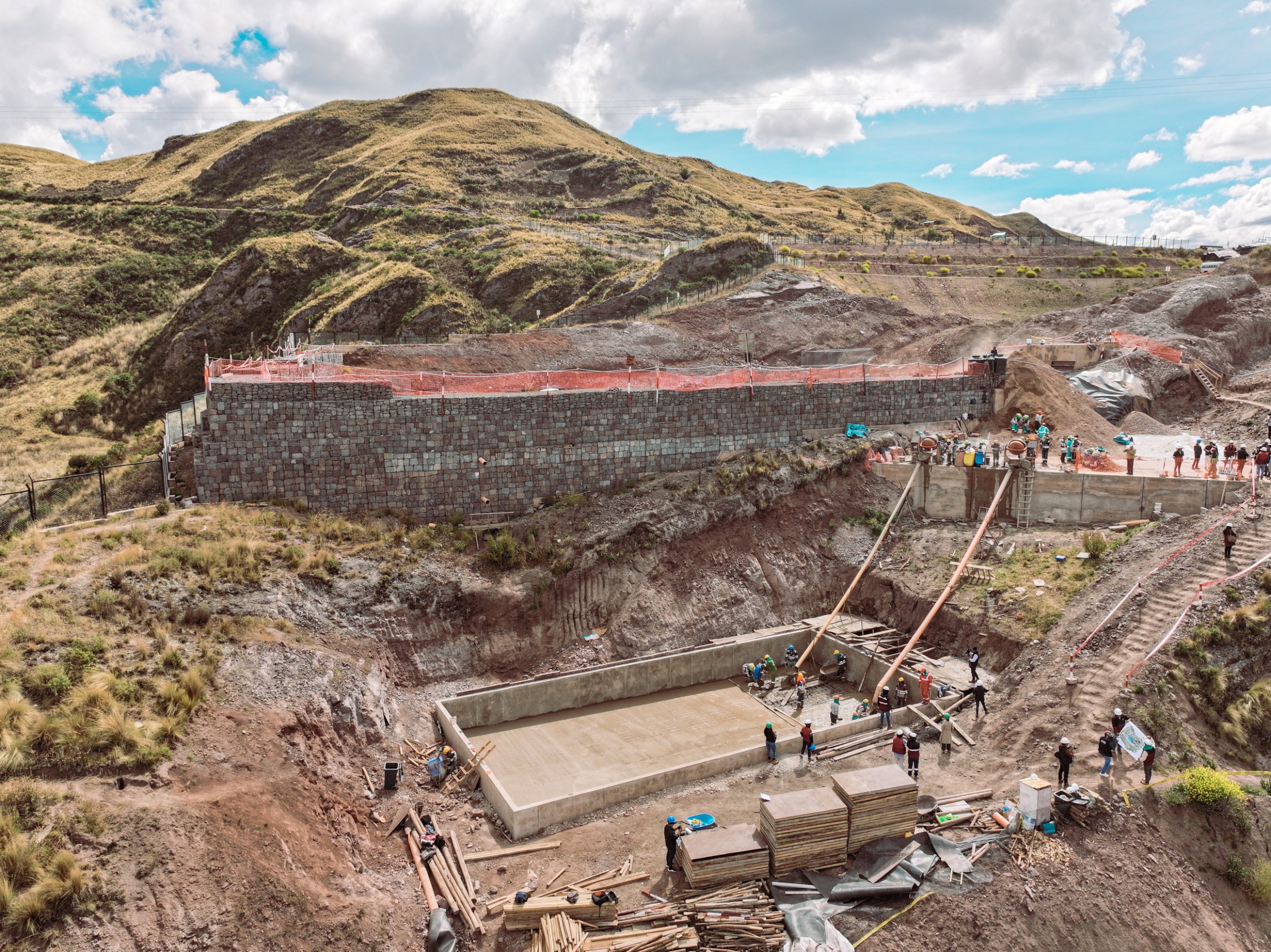MUNICIPALIDAD DEL CUSCO MARCA UN HITO HISTÓRICO CON TERRENOS PROPIOS, NUEVAS CELDAS PARA LA DISPOSICIÓN FINAL DE RESIDUOS Y EL CIERRE DEFINITIVO DEL BOTADERO JAQUIRA