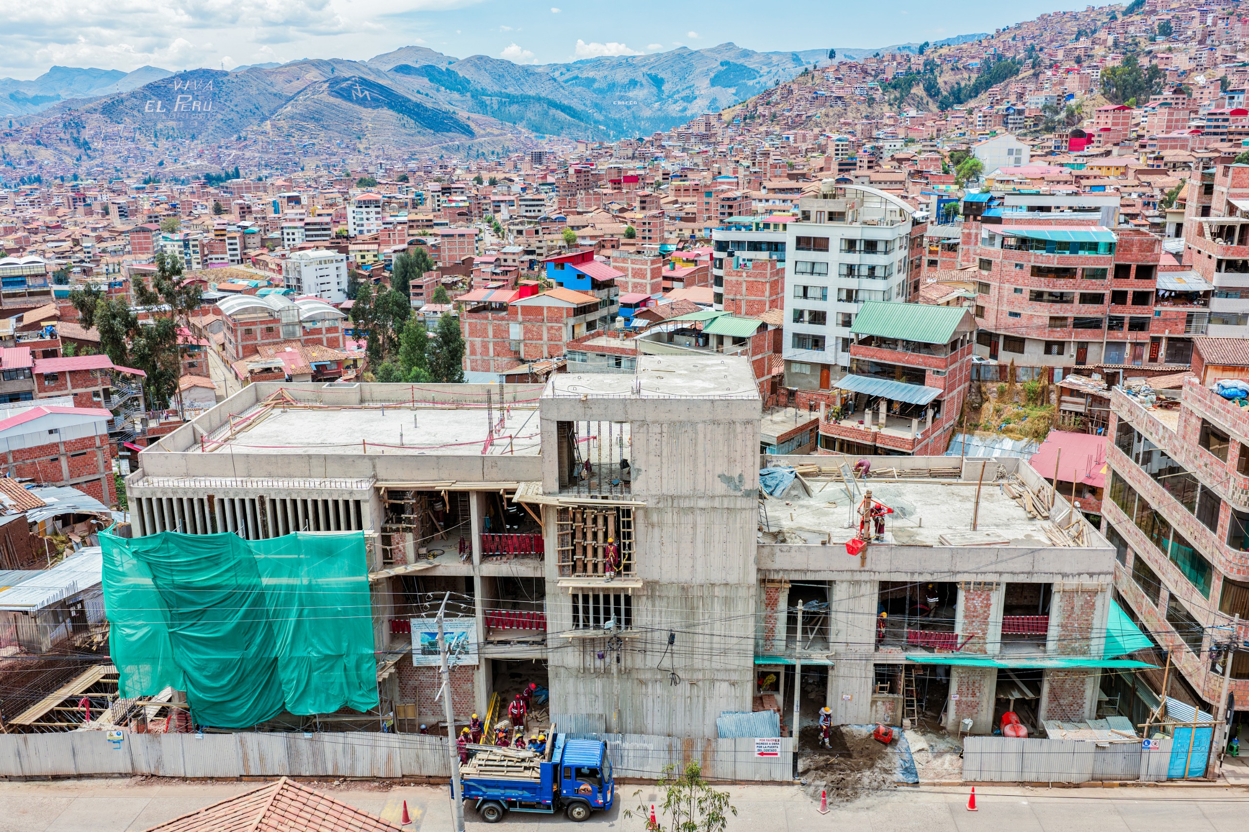 ¡AVANZAMOS A PASO FIRME POR LA SALUD DE LOS CUSQUEÑOS! CENTRO DE SALUD SAN PEDRO SUPERA EL 42 % DE AVANCE FÍSICO